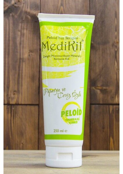Medikil  Medikil Peloid Yüz Terapisi Papatya ve Ceviz Özlü Zengin Montmorillonit Mineralli Bentonit 250 ml